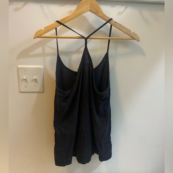 Flowy Tank - Picture 3 of 3